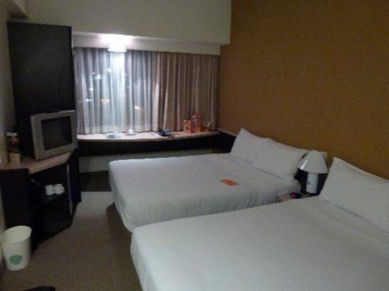 Отель Ibis Роторуа Экстерьер фото
